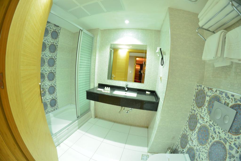 Bayazit Hotel Iskenderun Exterior photo
